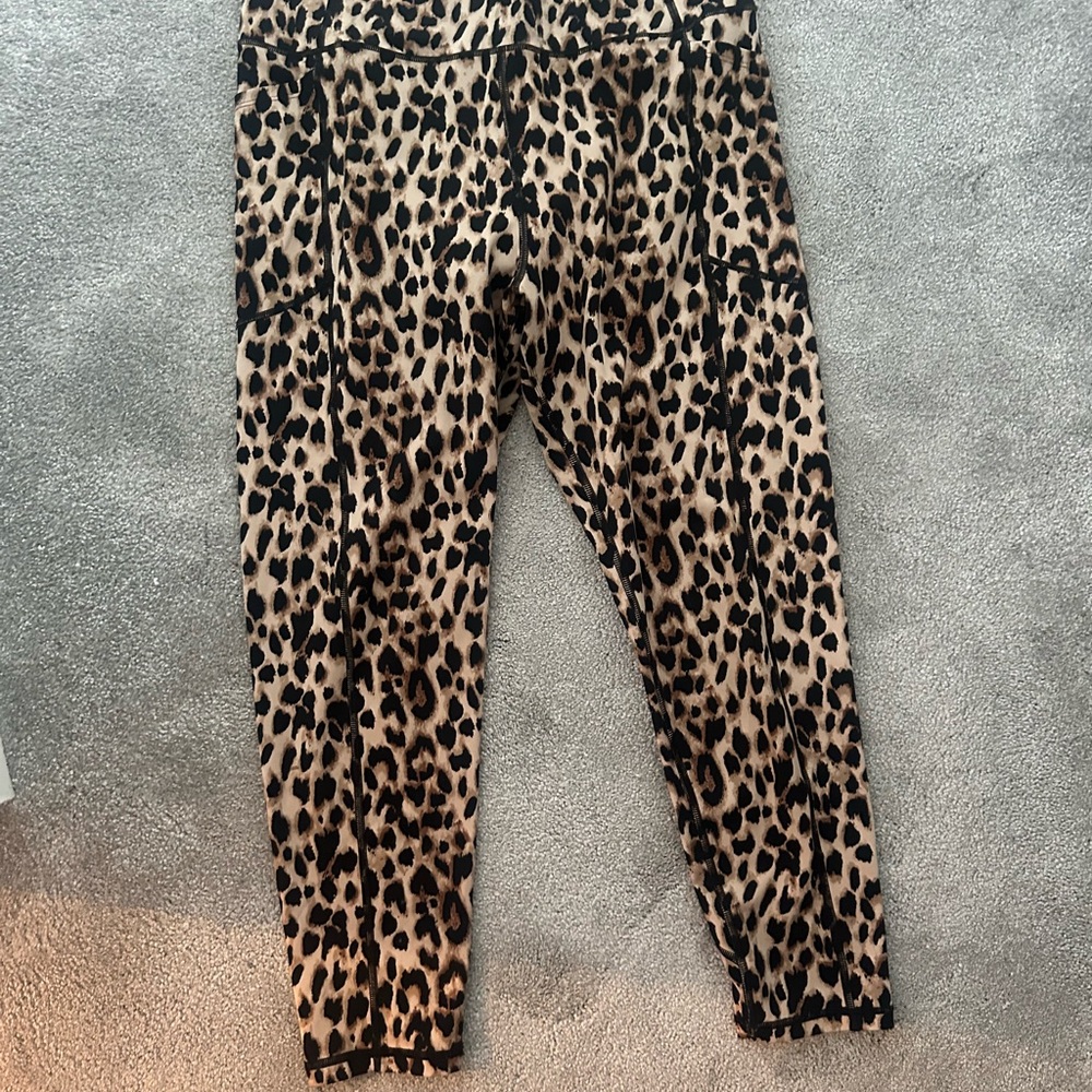 VS size 16 ** Leopard Print Women’s Leggings